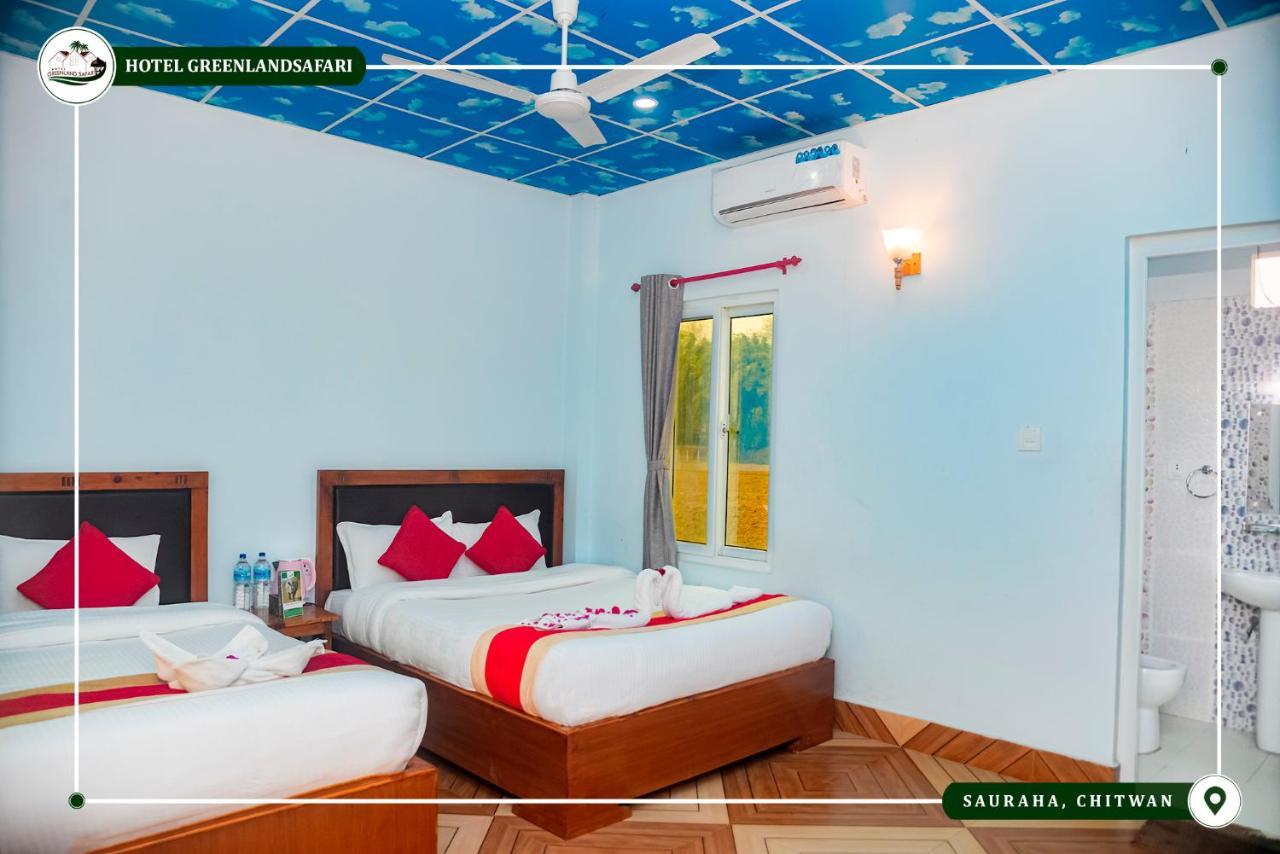 Hotel Greenland Safari Sauraha Dış mekan fotoğraf
